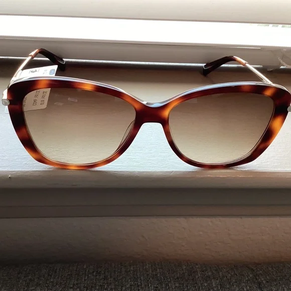 Longchamp 56mm Gradient Lens Butterfly Sunglasses - Picture 6 of 9